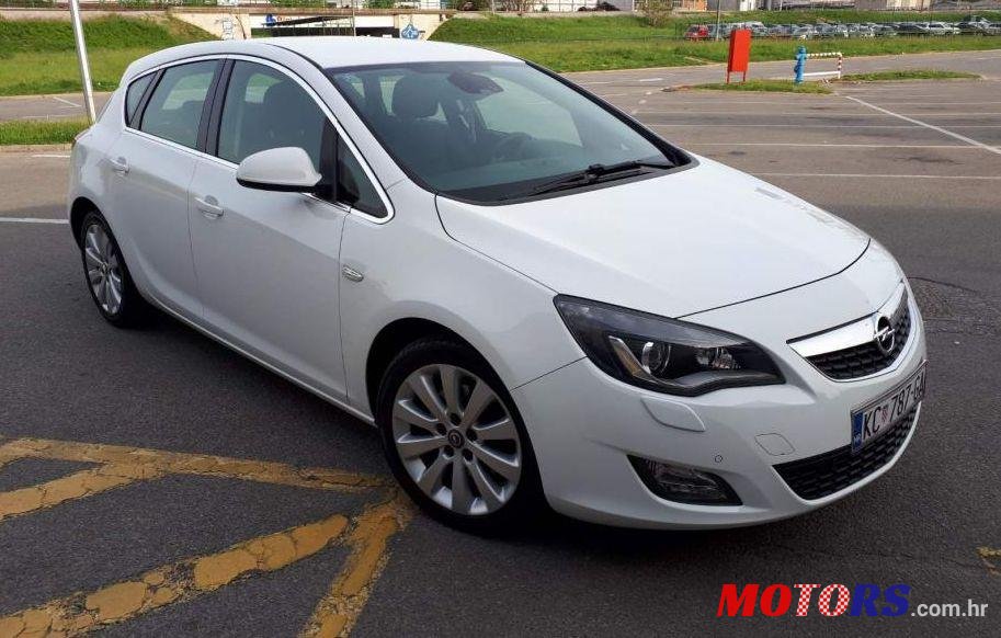 2010' Opel Astra 1,7 Cdti Sport photo #1