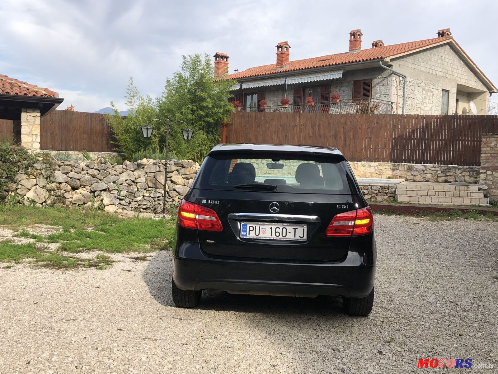 2012' Mercedes-Benz B-Class 180 CDI photo #2