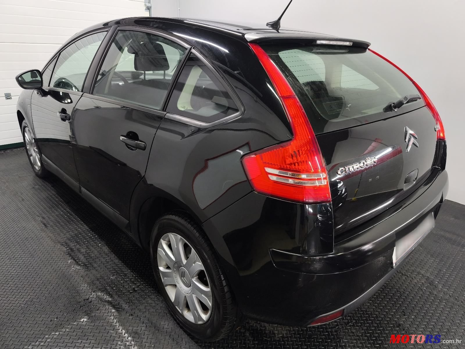 2010' Citroen C4 1,6 Hdi photo #5