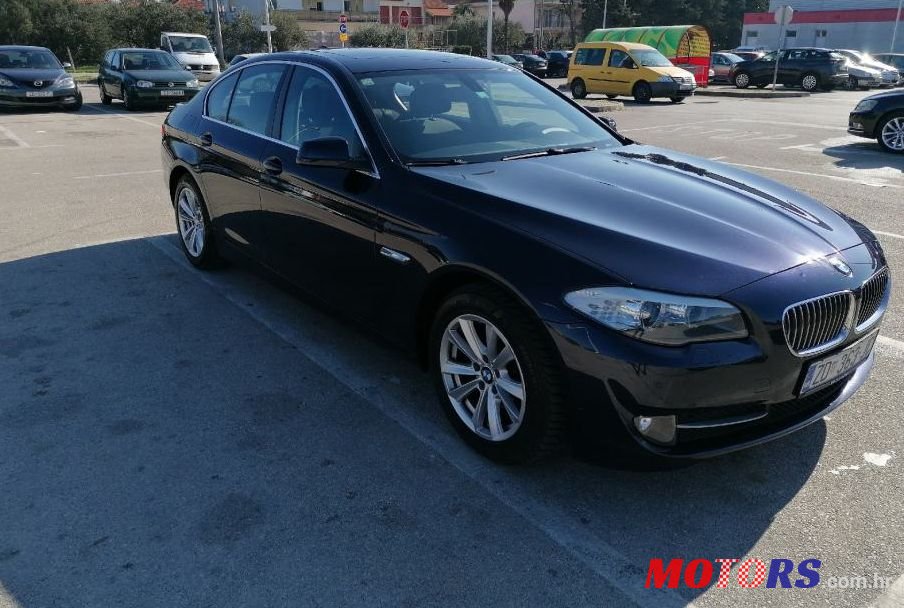 2013' BMW Serija 5 520D photo #1