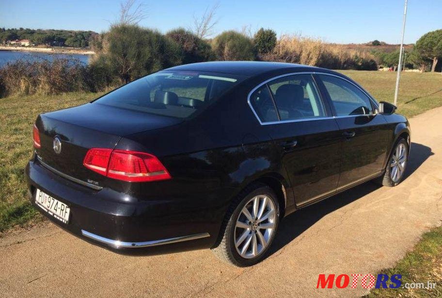 2012' Volkswagen Passat photo #2