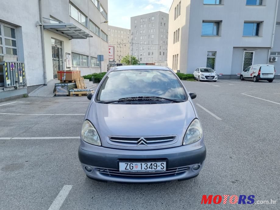 2001' Citroen Xsara Picasso 1,6 I photo #2