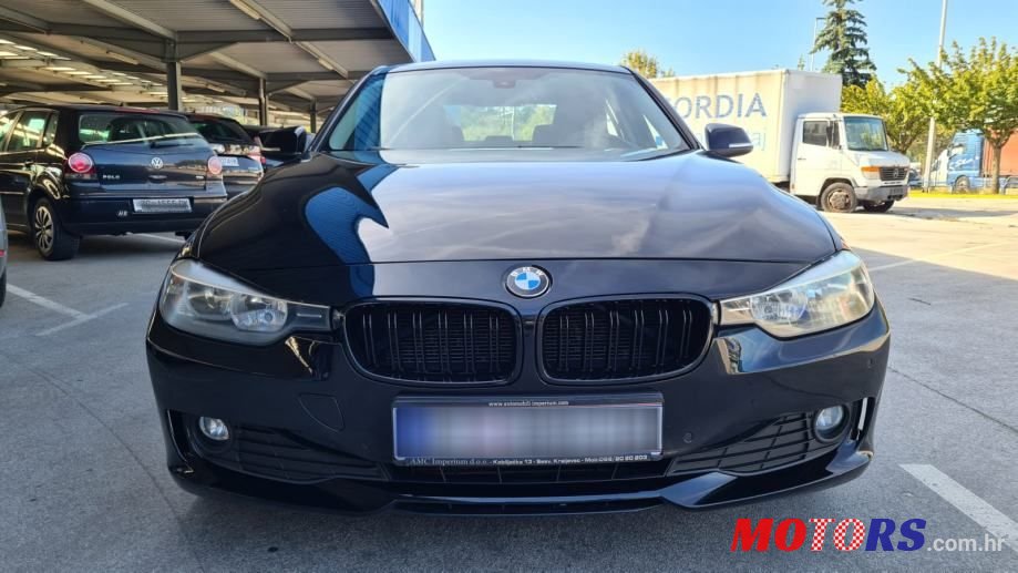 2013' BMW Serija 3 316D photo #1