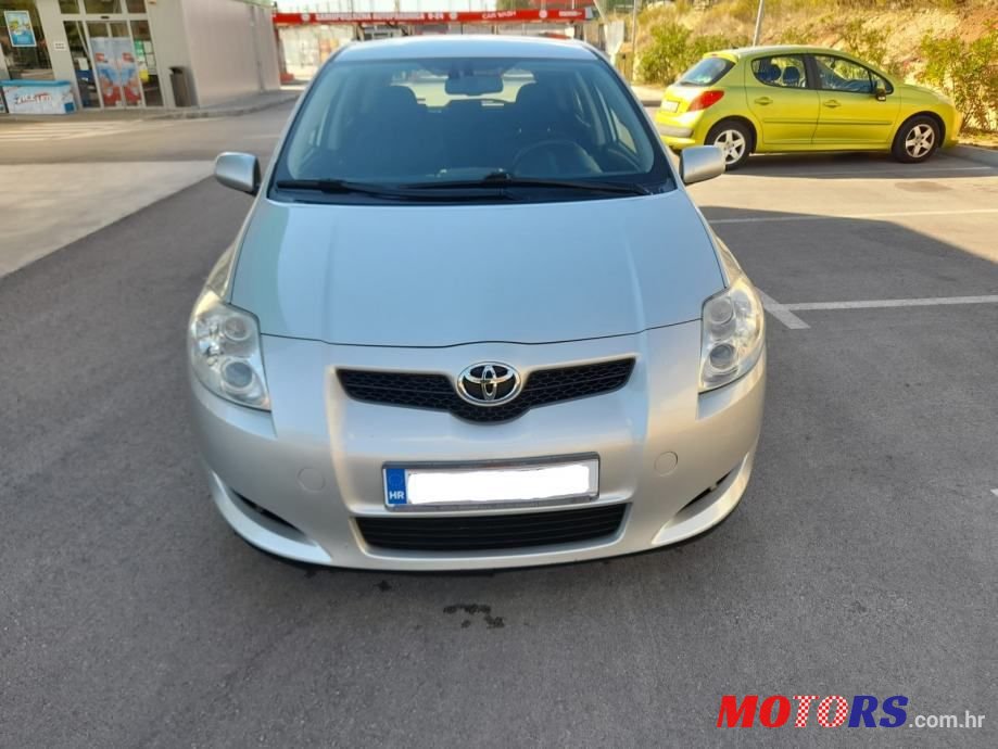 2008' Toyota Auris photo #5