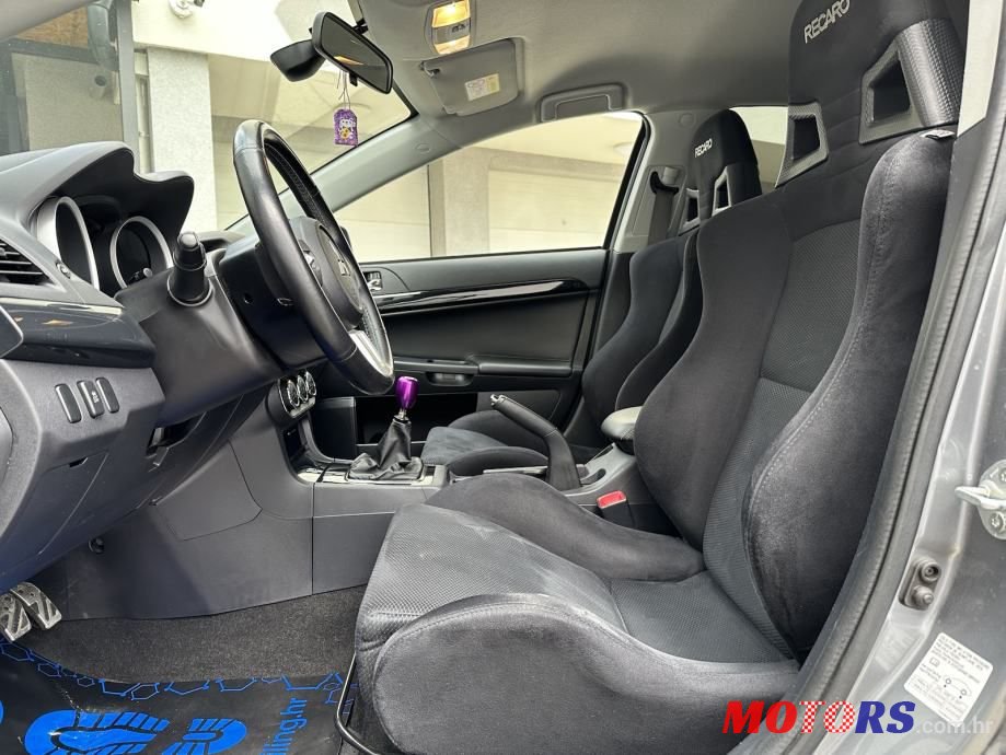 2014' Mitsubishi Lancer Evolution photo #5