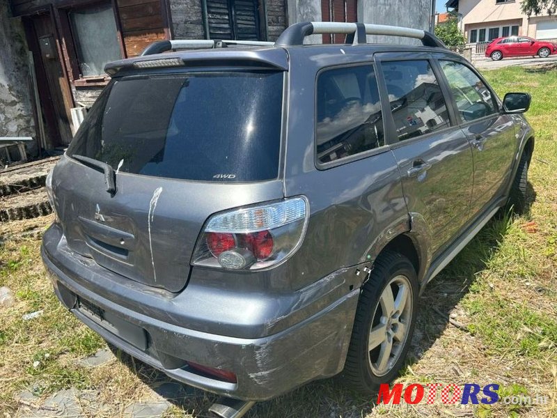 2008' Mitsubishi Outlander 2,4 photo #4