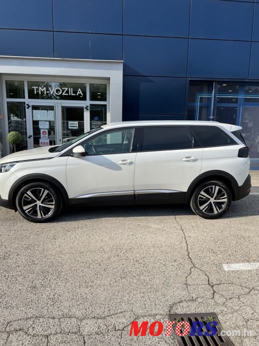 2017' Peugeot 5008 photo #3