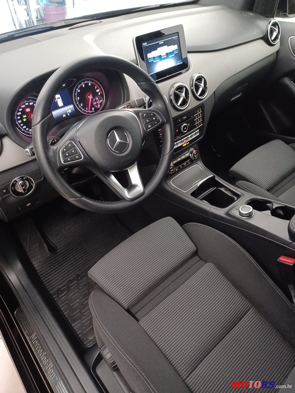 2018' Mercedes-Benz B-Klasa 180 photo #3