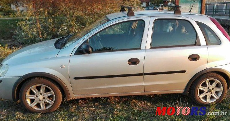 2004' Opel Corsa 1,2 16V photo #2