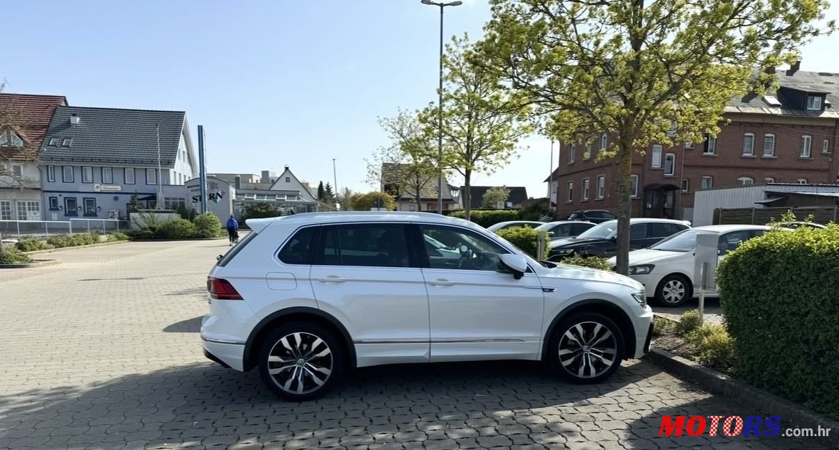 2017' Volkswagen Tiguan 4Motion 2,0 Tdi photo #2
