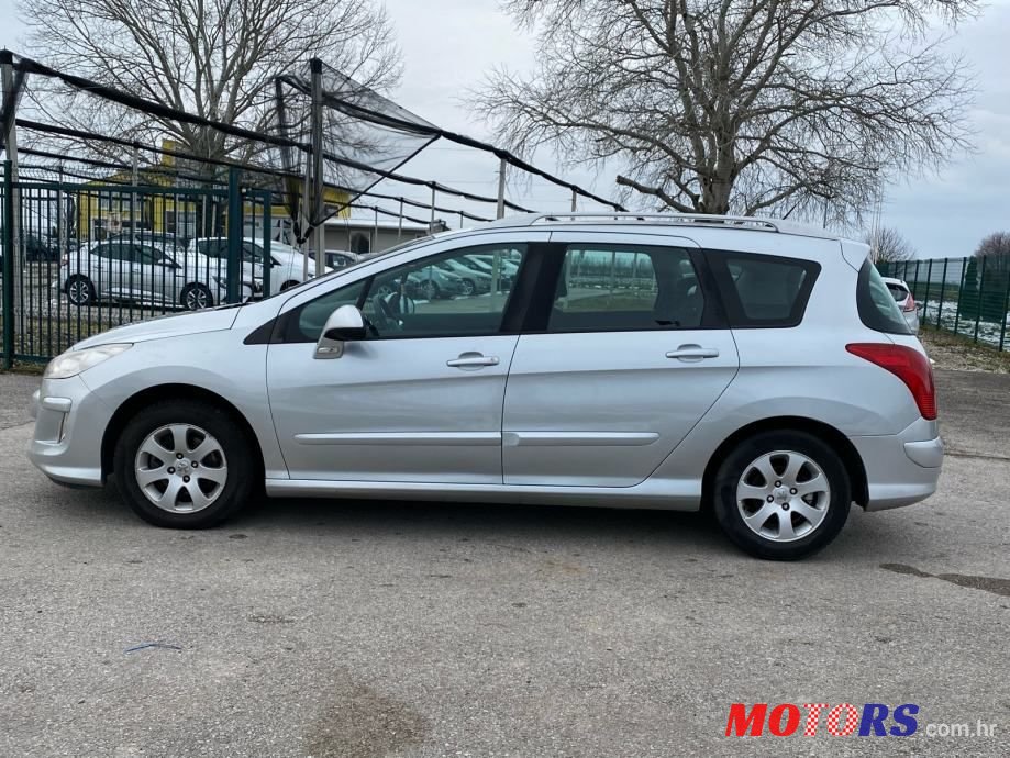 2011' Peugeot 308 Sw photo #5