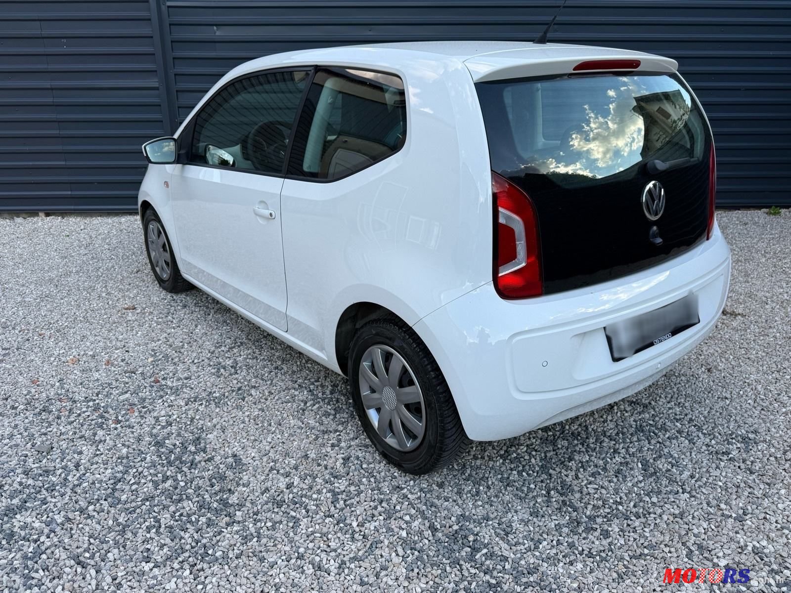 2015' Volkswagen Up! 1,0 Up! photo #3