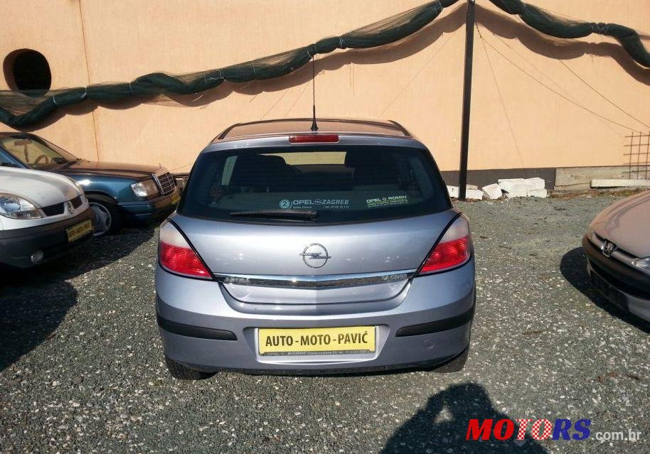 2004' Opel Astra 1,7 Cdti photo #1