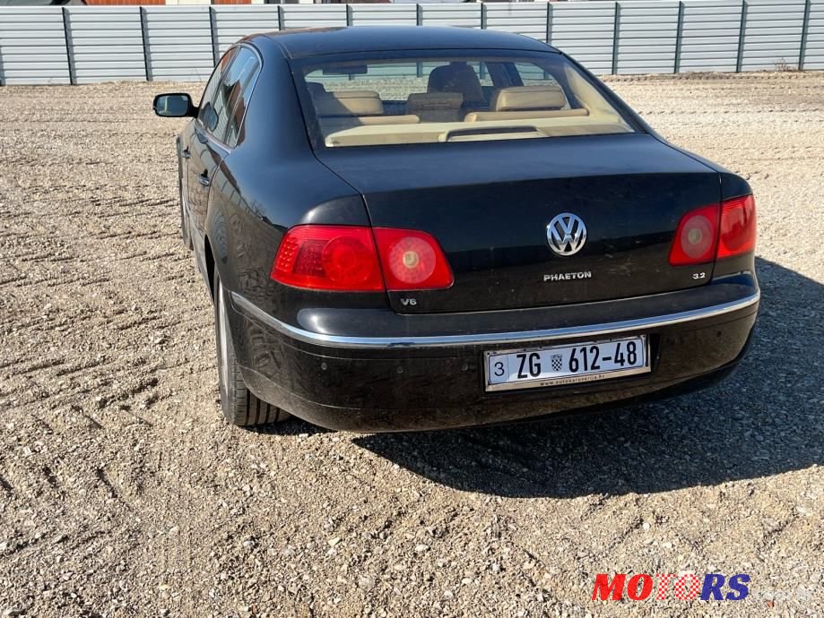 2004' Volkswagen Phaeton 3,2 V6 photo #3