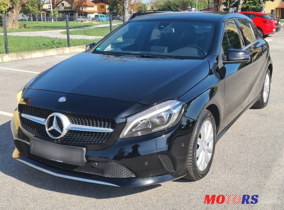 2016' Mercedes-Benz A-Klasa 160 photo #1