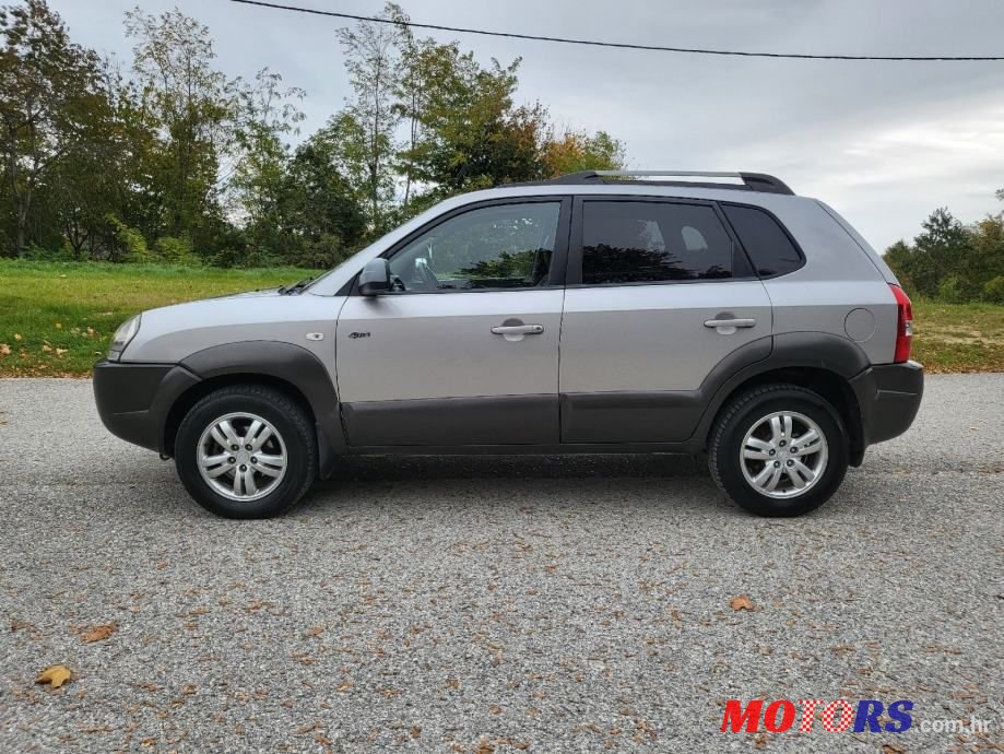 2006' Hyundai Tucson 2,0 Crdi Gls photo #5