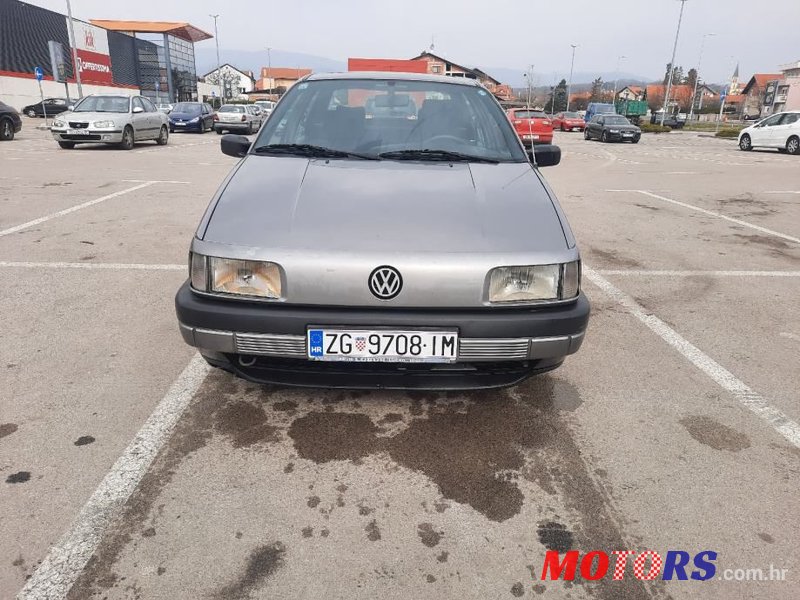 1991' Volkswagen Passat Cl Td photo #4