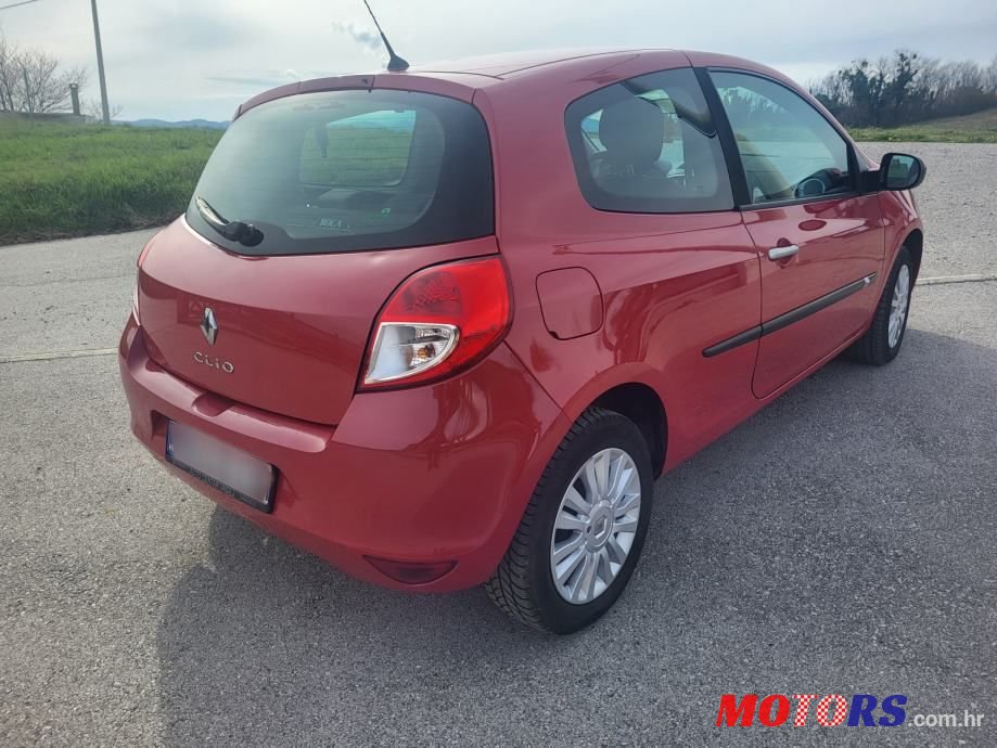 2011' Renault Clio 1,2 16V photo #5