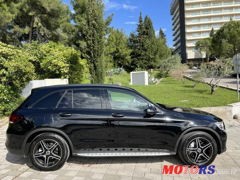 2020' Mercedes-Benz GLC 220 D 4Matic photo #6