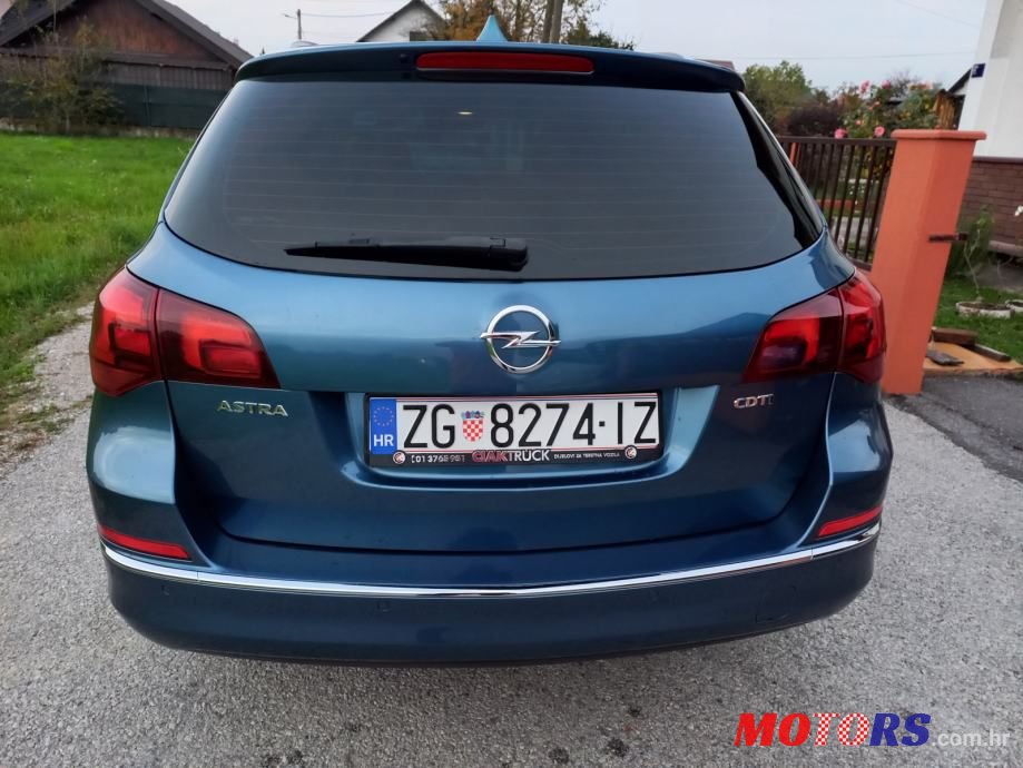 2016' Opel Astra Karavan photo #6