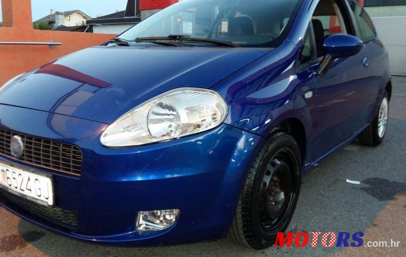 2008' Fiat Grande Punto 1,4 8V photo #2