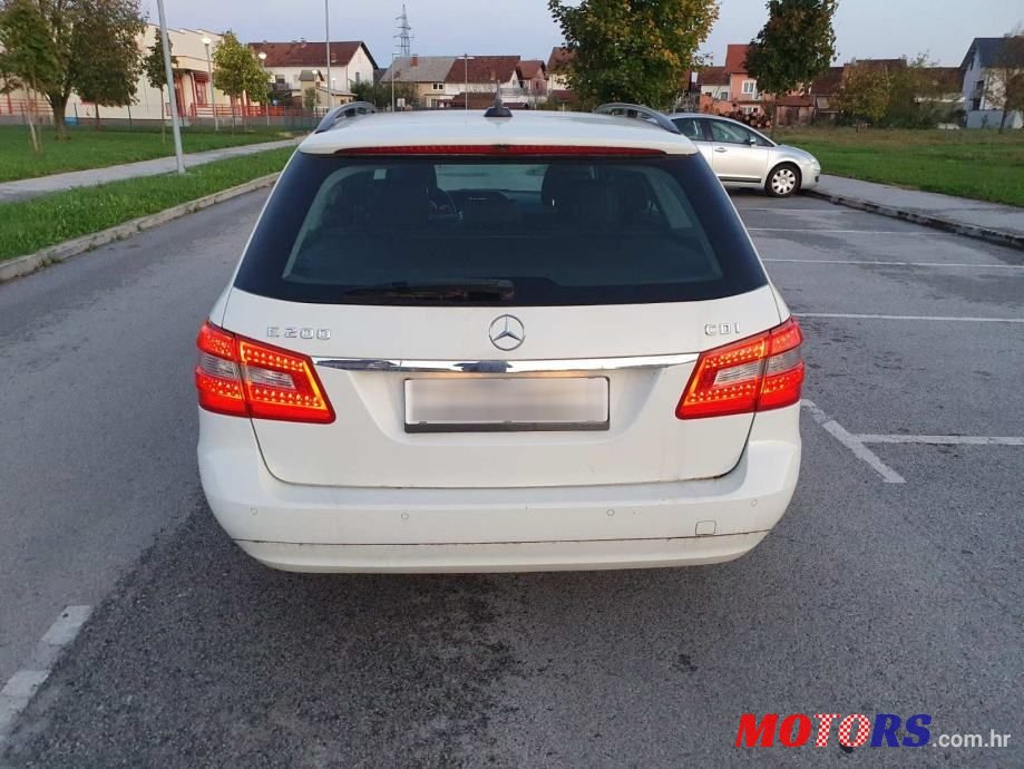 2011' Mercedes-Benz E-Klasa T-Model 200 Cdi T photo #5