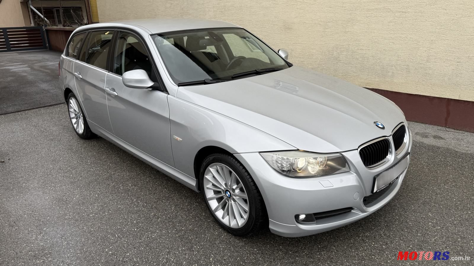 2010' BMW Serija 3 320D Touring photo #1