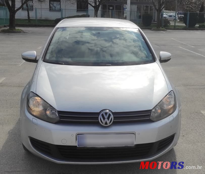 2010' Volkswagen Golf VI 1,6 Tdi photo #3