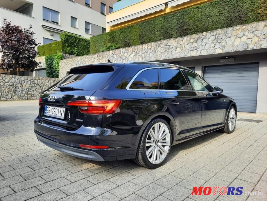 2016' Audi A4 Avant photo #5