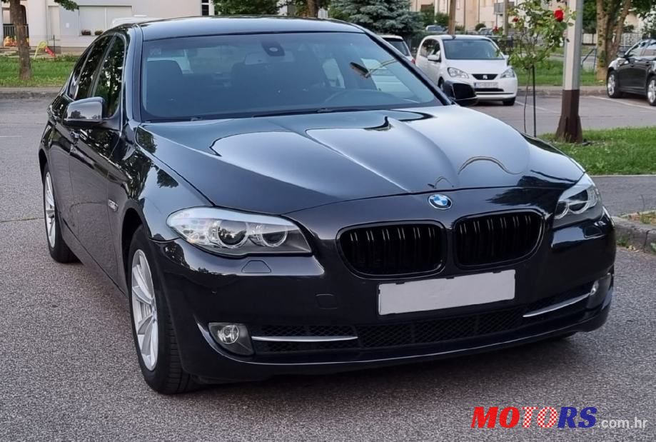 2011' BMW Serija 5 525D photo #2