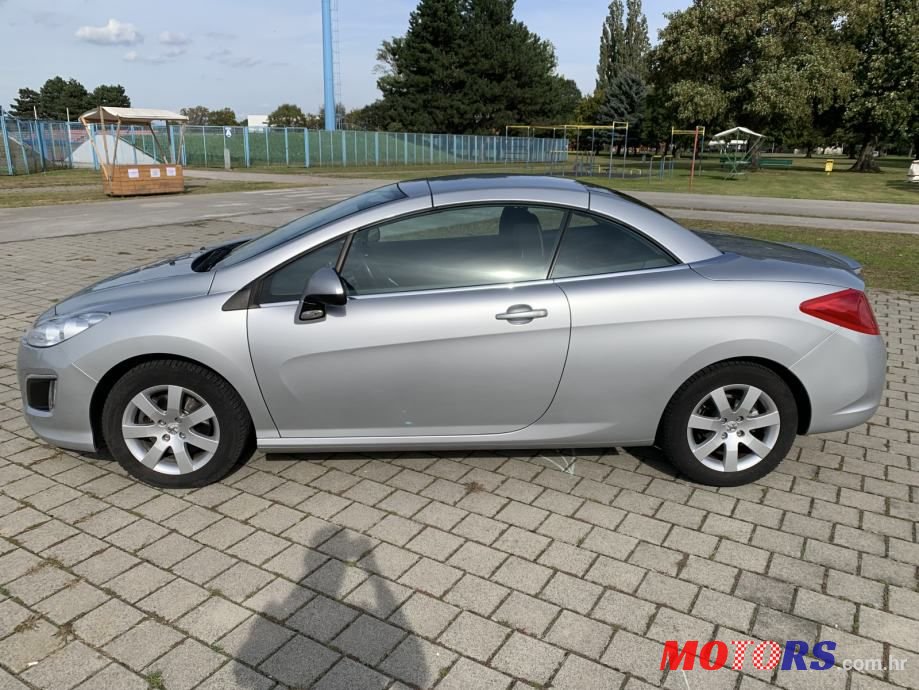 2011' Peugeot 308 photo #4