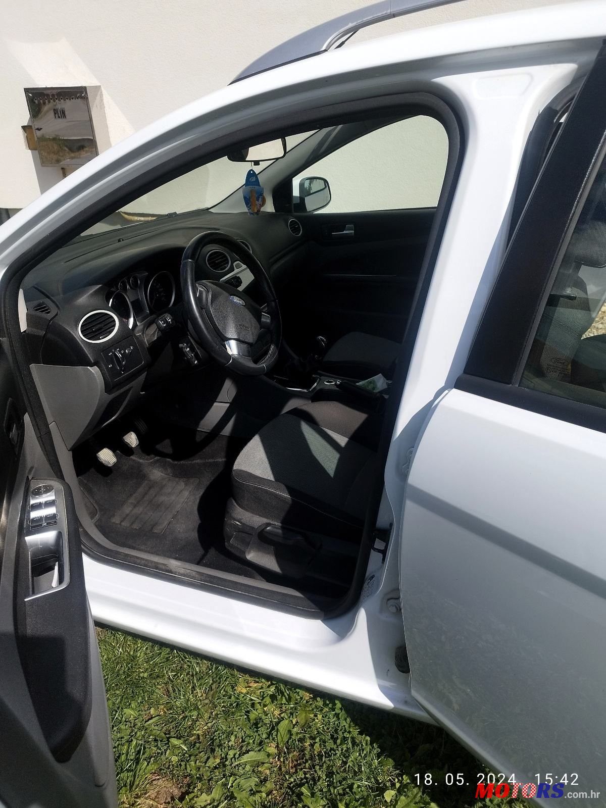 2011' Ford Focus 1,6 photo #6