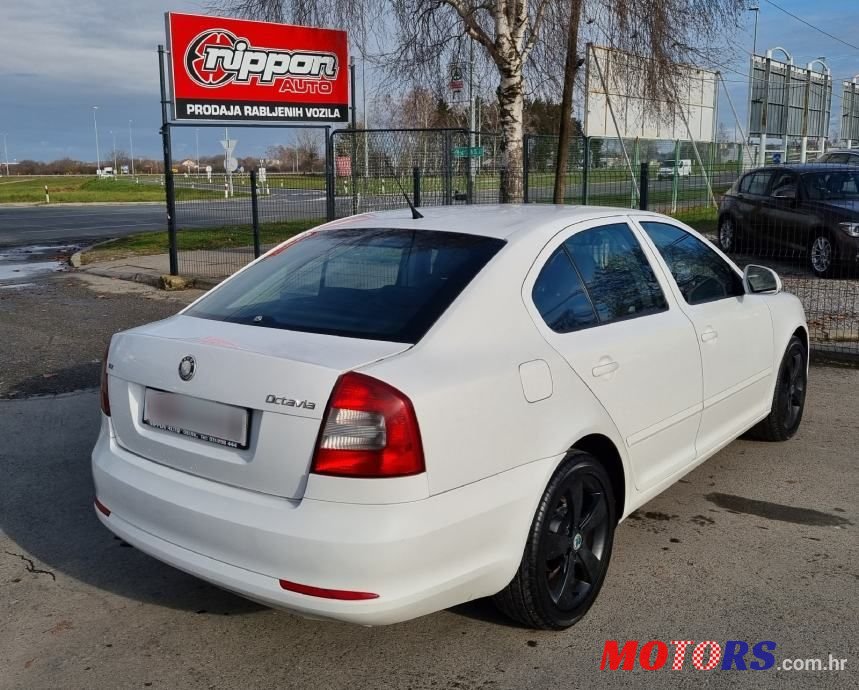 2009' Skoda Octavia 2,0 Tdi photo #6
