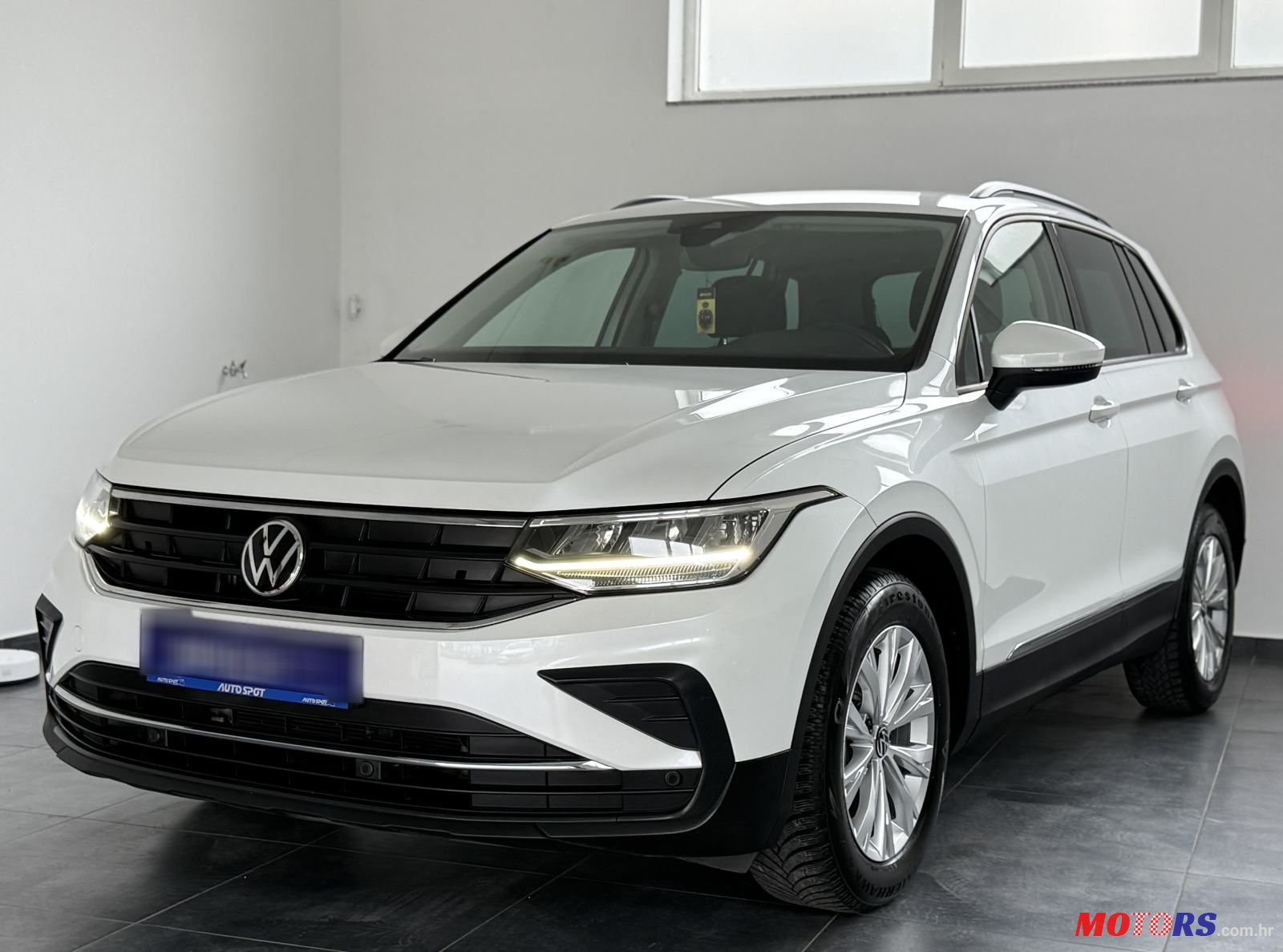 2021' Volkswagen Tiguan 1,5 Tsi photo #3