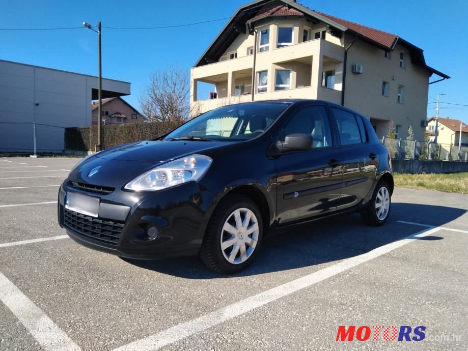 2011' Renault Clio 1,2 16V photo #1