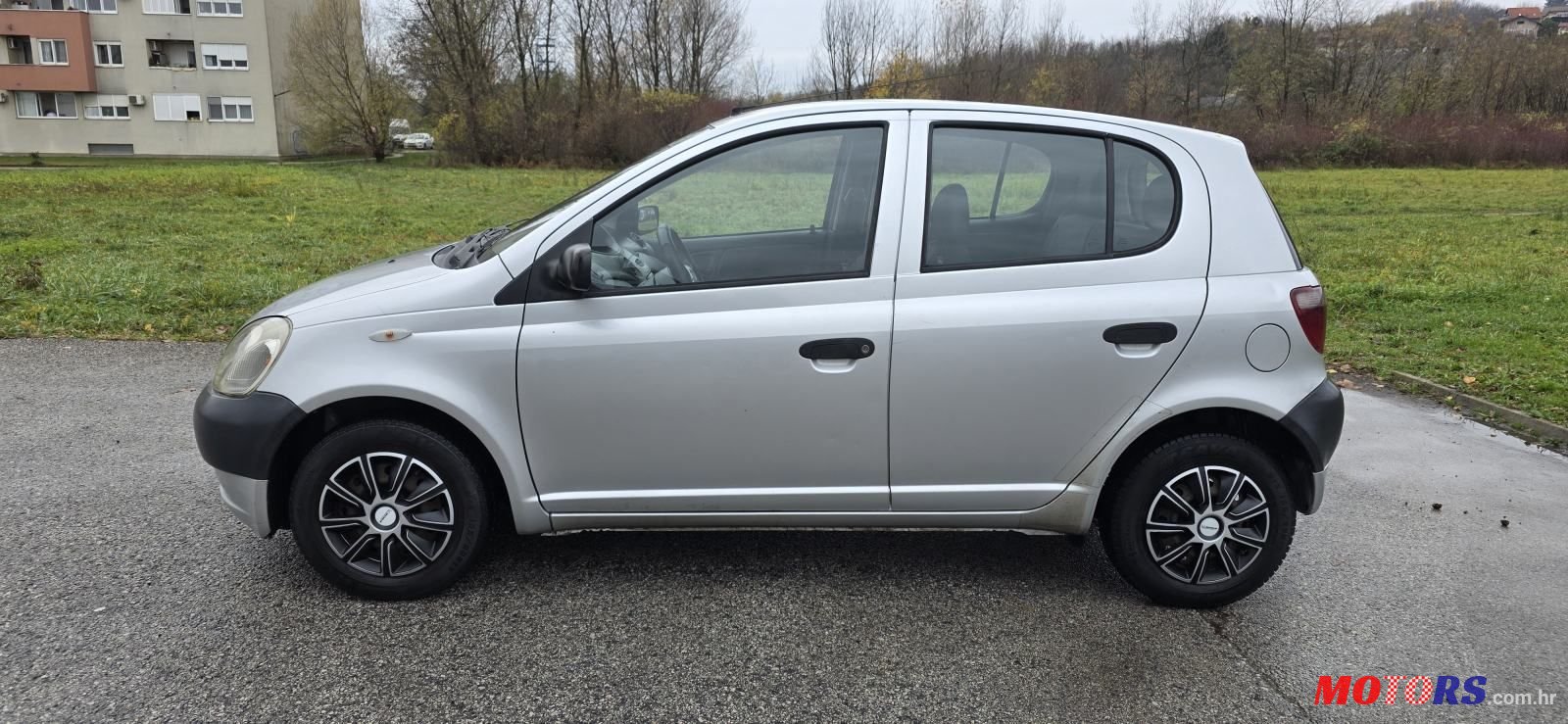 2003' Toyota Yaris 1,0 Vvt-I photo #3