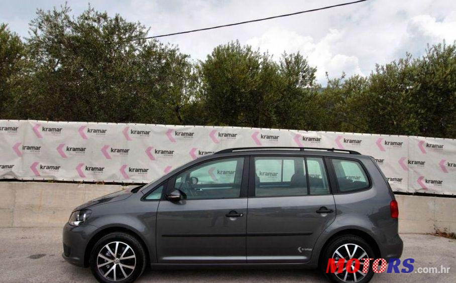 2015' Volkswagen Touran 1,6 Tdi photo #1