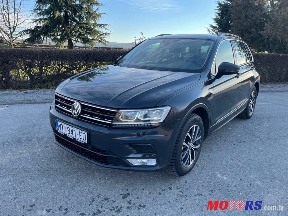 2016' Volkswagen Tiguan photo #1