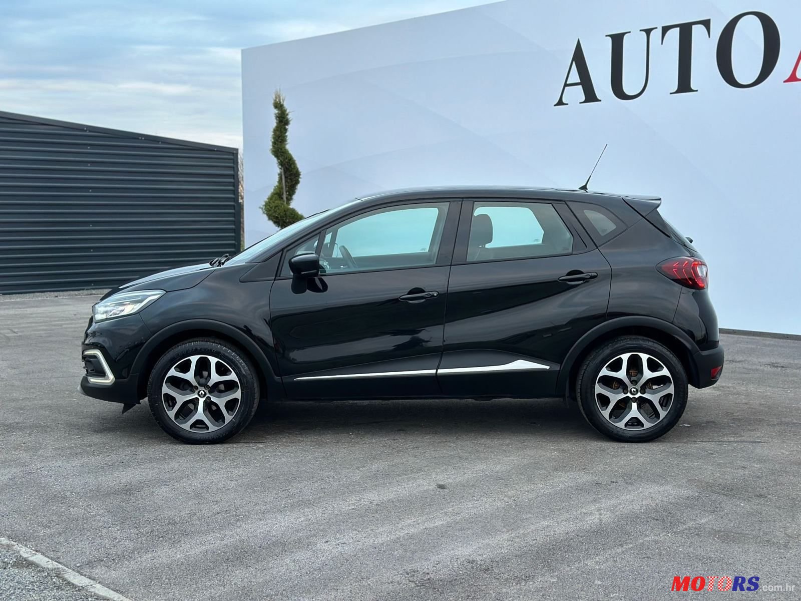 2019' Renault Captur Tce photo #2