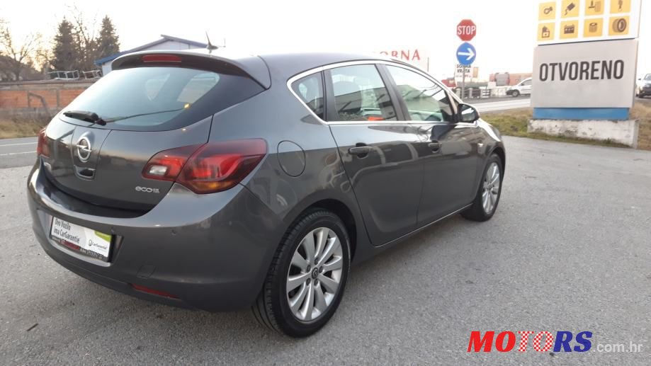 2012' Opel Astra 1,7 Cdti photo #5