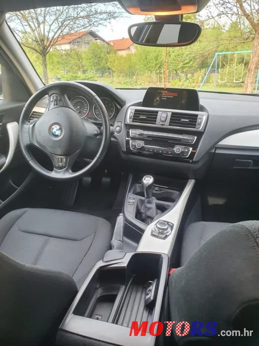 2017' BMW Serija 1 116D photo #6