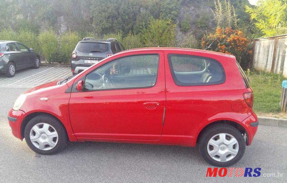 2003' Toyota Yaris 1,0 Vvt-I photo #1