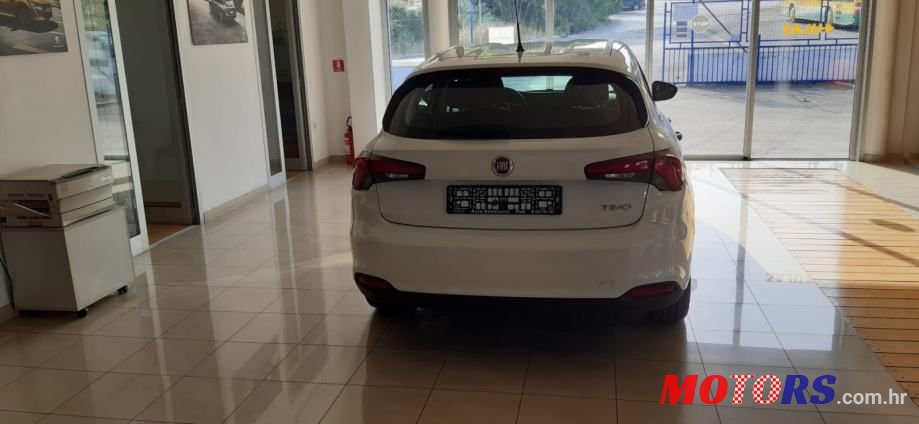 2017' Fiat Tipo photo #5