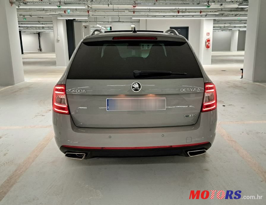 2014' Skoda Octavia Combi photo #4