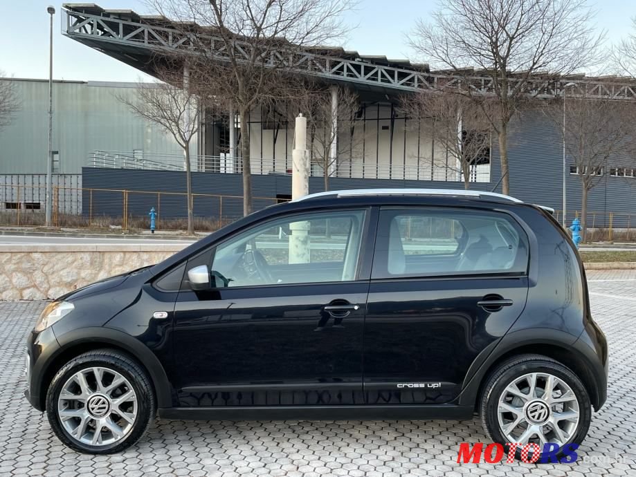 2013' Volkswagen Up! 1,0 Up! photo #6