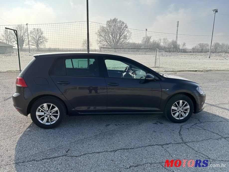 2015' Volkswagen Golf VII photo #6