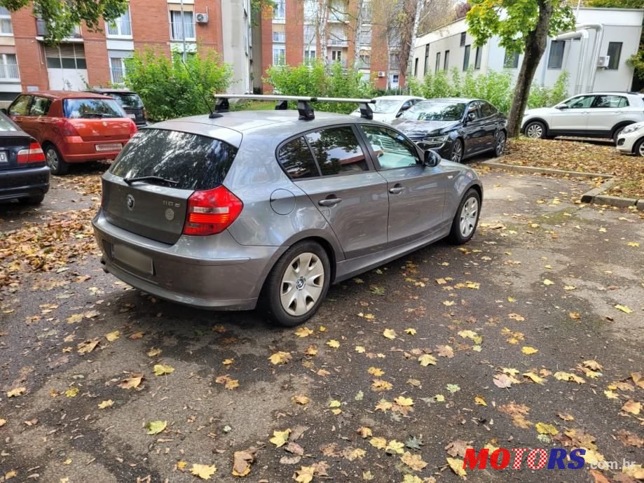 2010' BMW Serija 1 116D Sport photo #2