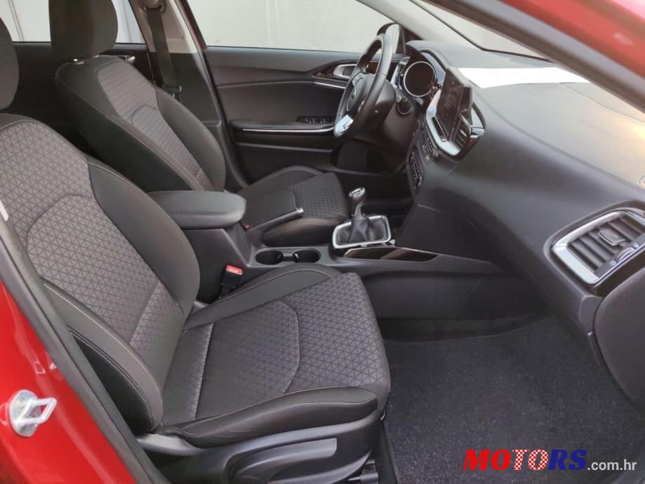 2020' Kia Ceed photo #4
