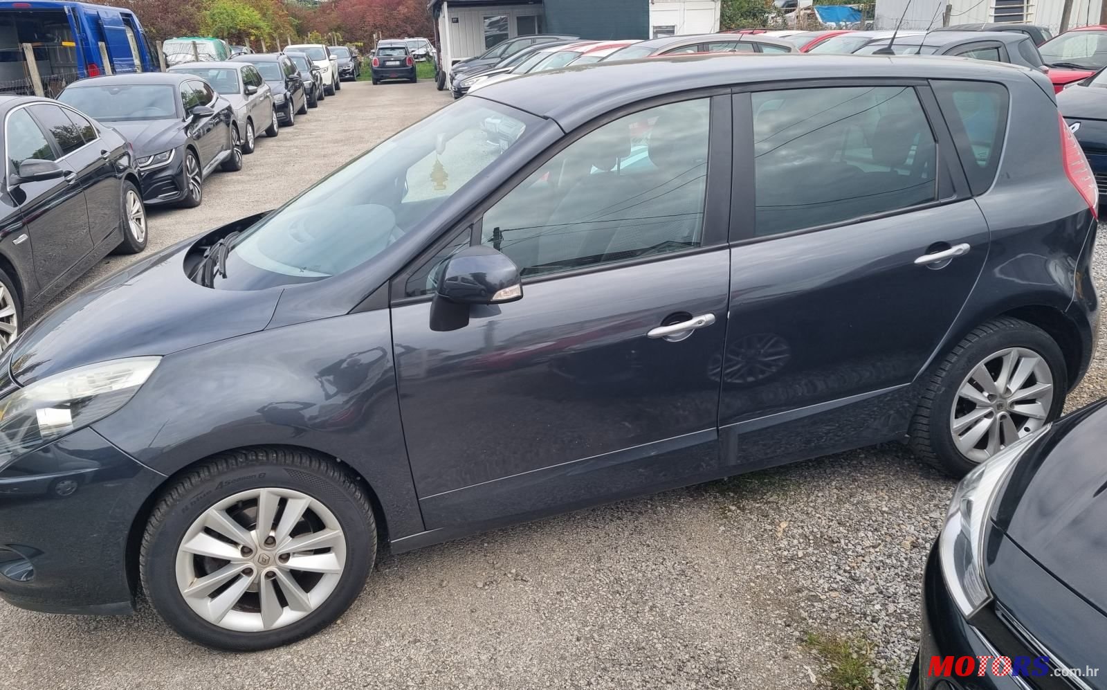 2011' Renault Scenic 1,6 Dci photo #3