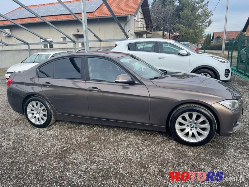 2013' BMW Serija 3 320D photo #4